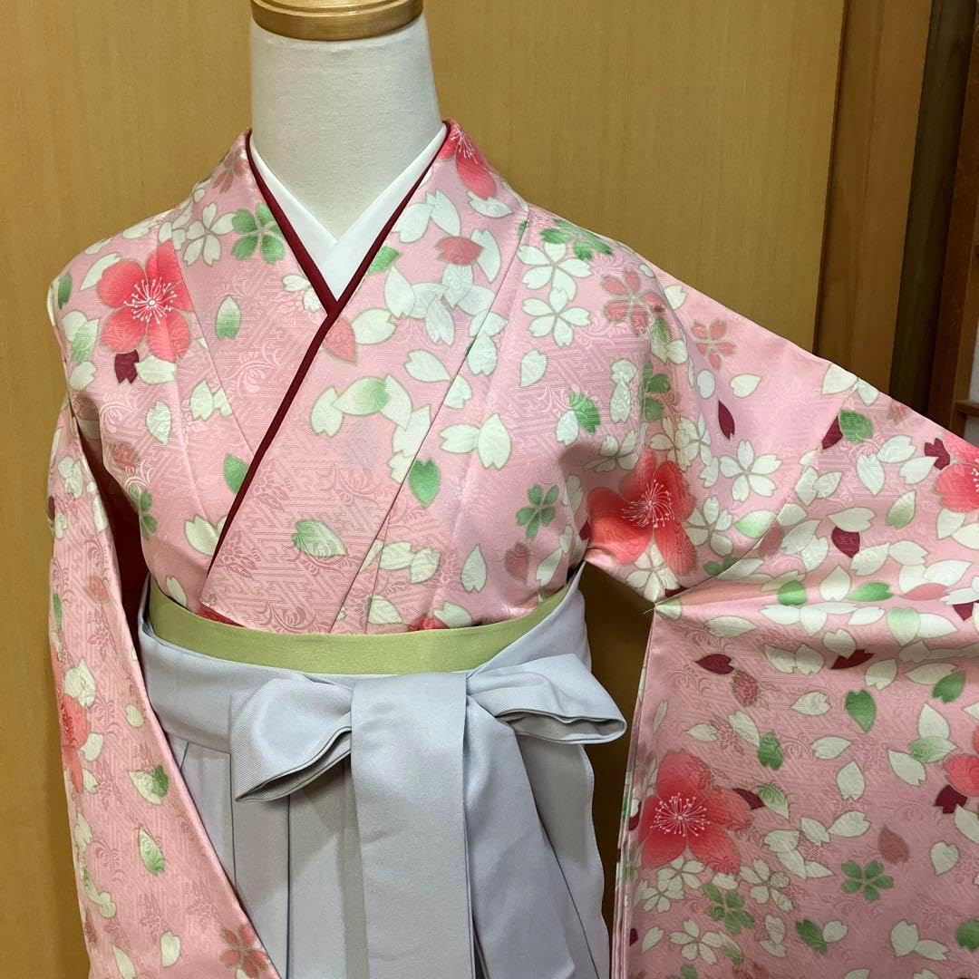 144万ノット！ 本場イラン産、高密度織 絨毯！円形 200cm